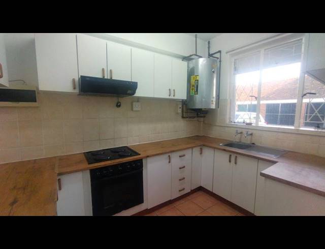 2 BEDROOM APARTMENT FOR SALE IN PELHAM